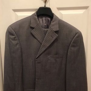 Full Suit Gray White Pin Stripe 40S 3 Button Bacharach